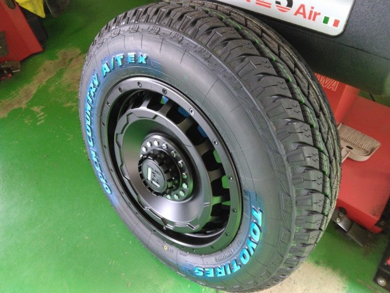 215|70R16 ホワイトレター