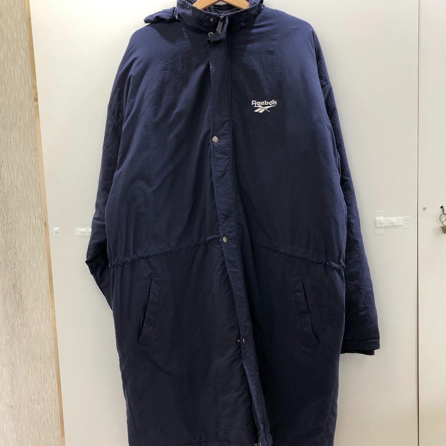90年代　リーボック　ベンチコート　Lサイズ　メンズ　シルバー　バックロゴ　でか Reebok リーボック ナイロン ベンチコート 裏起毛 キルティング加工 M