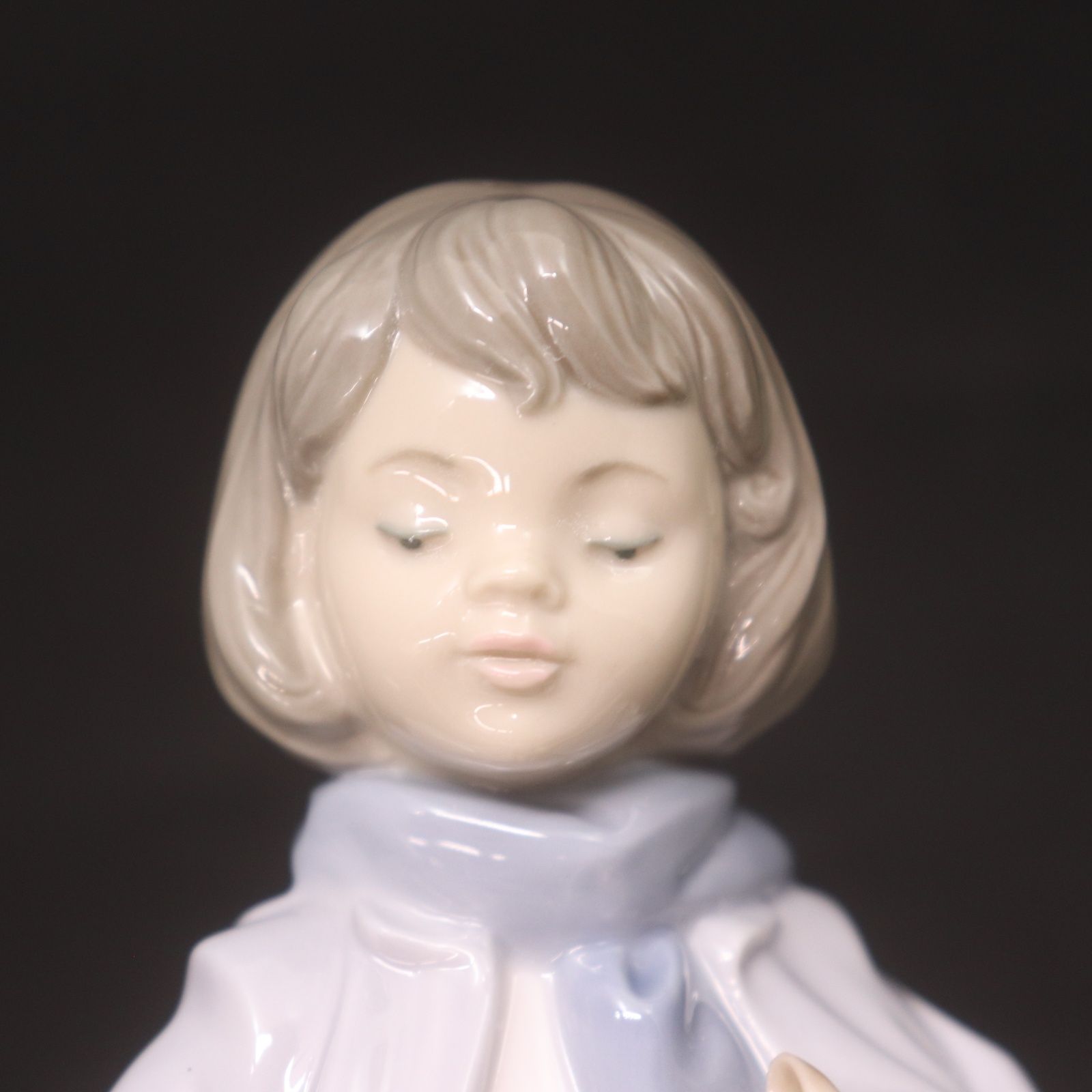 IT5QMPG9K8Z2 LLADRO リヤドロ 猫あたためてあげるね 8023 少女