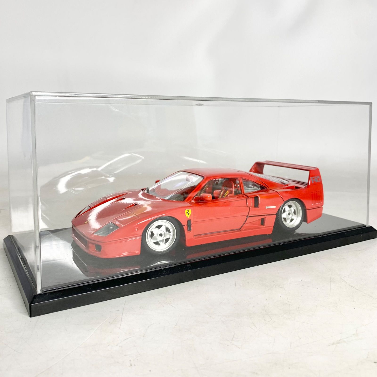 ブラーゴ 1/18 フェラーリ F40 Ferrari 1987 レッド Bburago ミニカー ダイキャスト イタリア製 - メルカリ