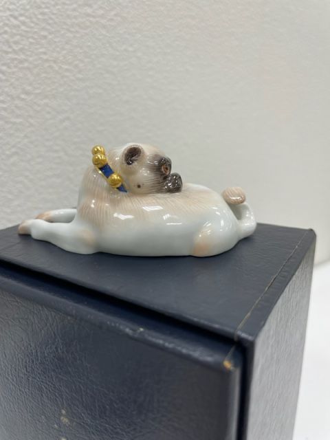 J14117】骨董 MEISSEN PORCELAIN パグ犬 マイセン 振り向きパグ