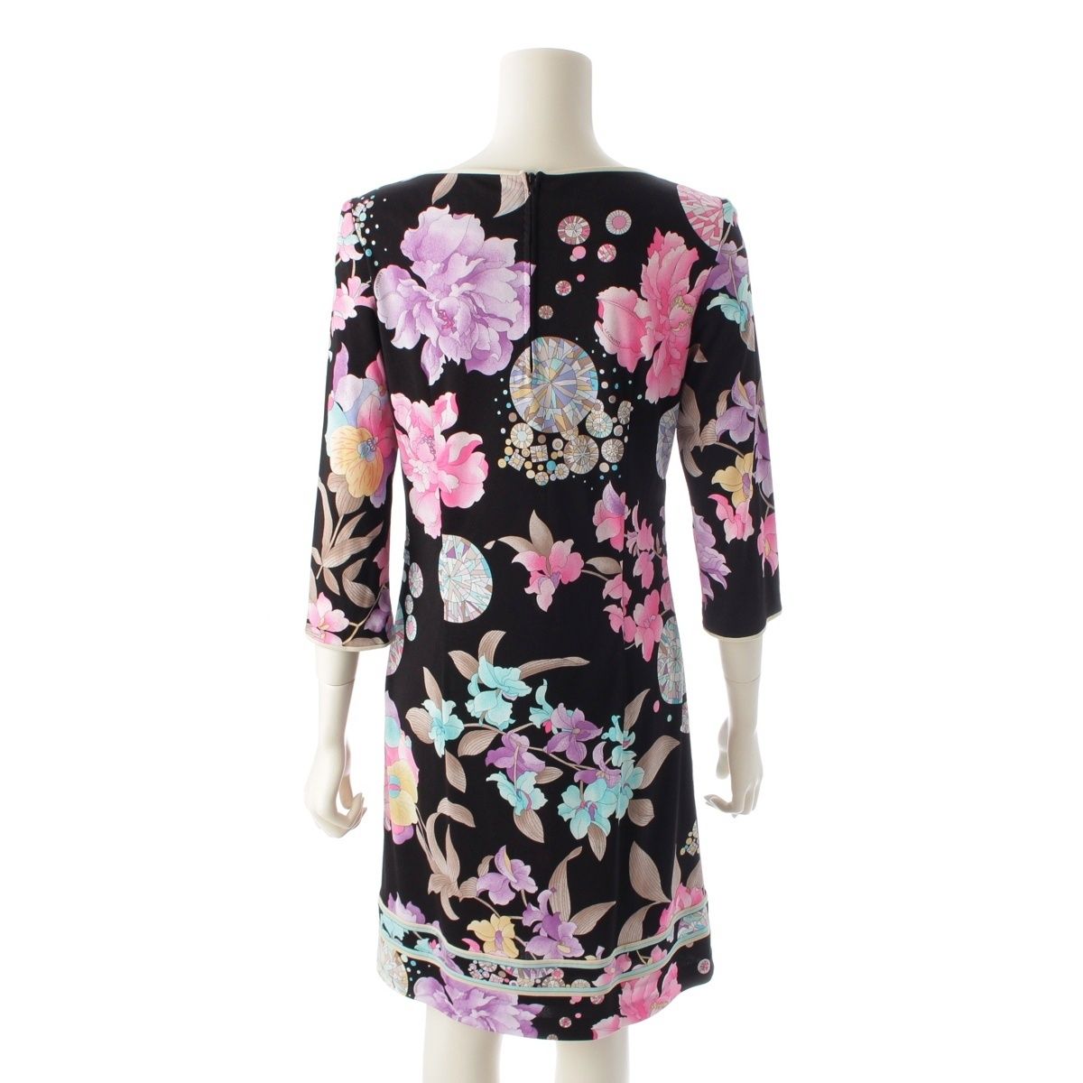 総柄 ワンピース