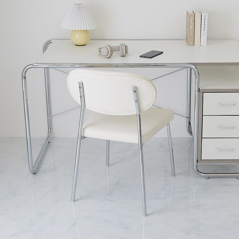 玄関先 リビング