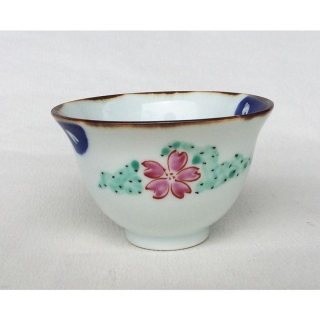 青白磁の花柄 湯飲み 5個セット 有田焼の青い花模様の湯飲み5個セット V