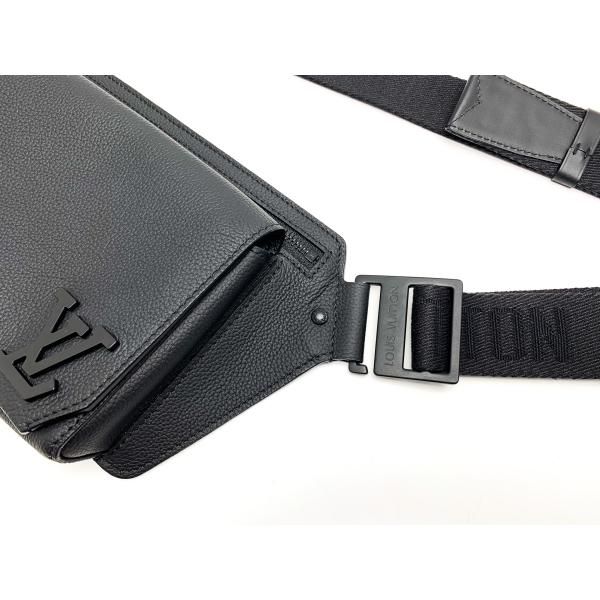 ルイヴィトン テイクオフ・スリング ボディバッグ