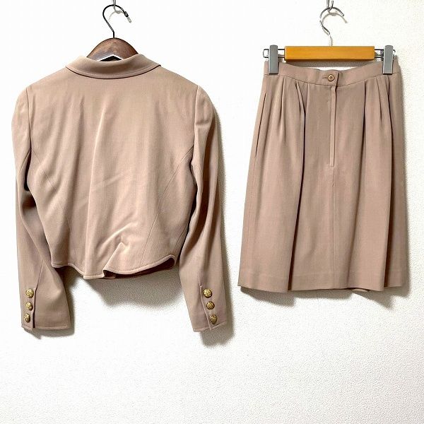 anc フォクシー FOXEY スカートスーツ セットアップ ツーピース 38 ベージュ 金ボタン ショート丈 ミニスカート レディース 968586
