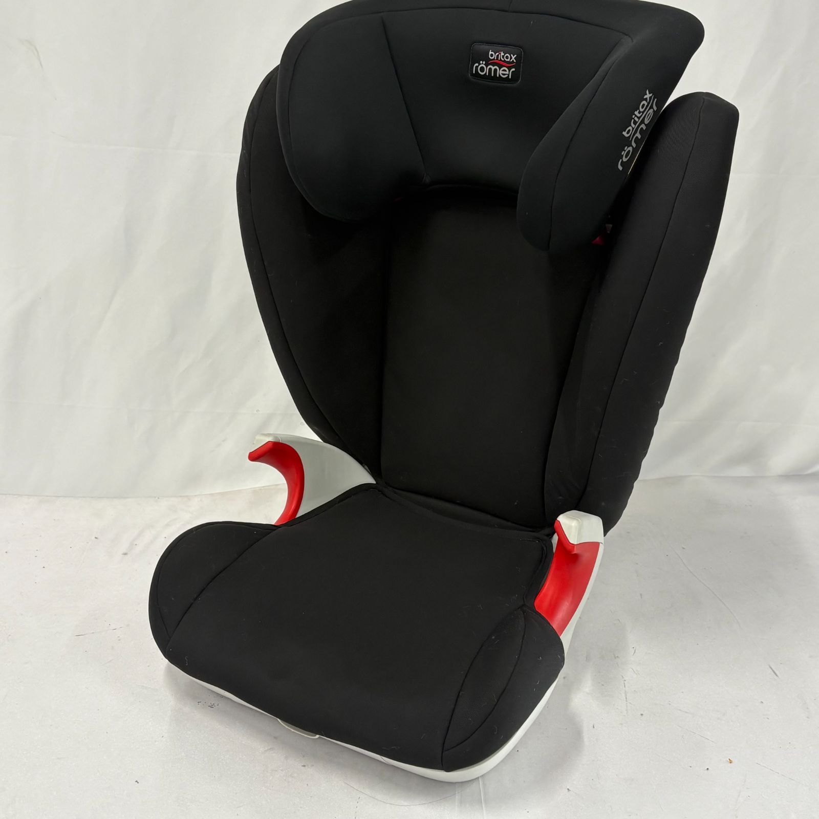 britax römer 車用チャイルドシート 黒赤