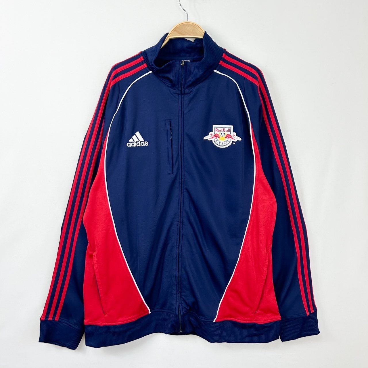 フォロワー様クーポン配布中！】adidas アディダス Red Bull 刺繍ロゴ 