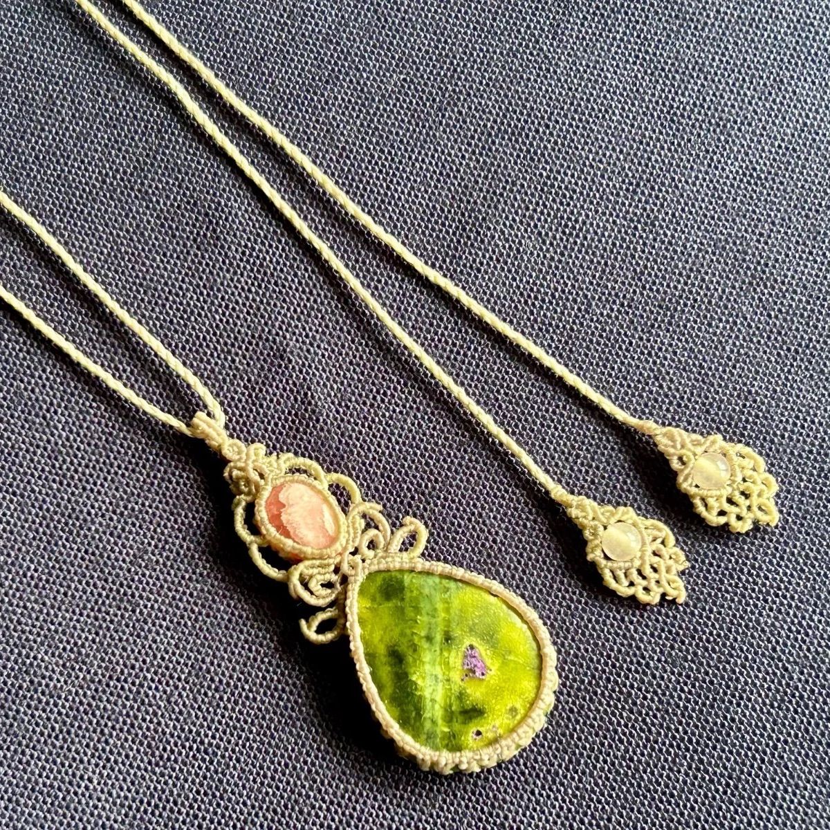 アトランティサイト、インカローズのマクラメネックレス 注文