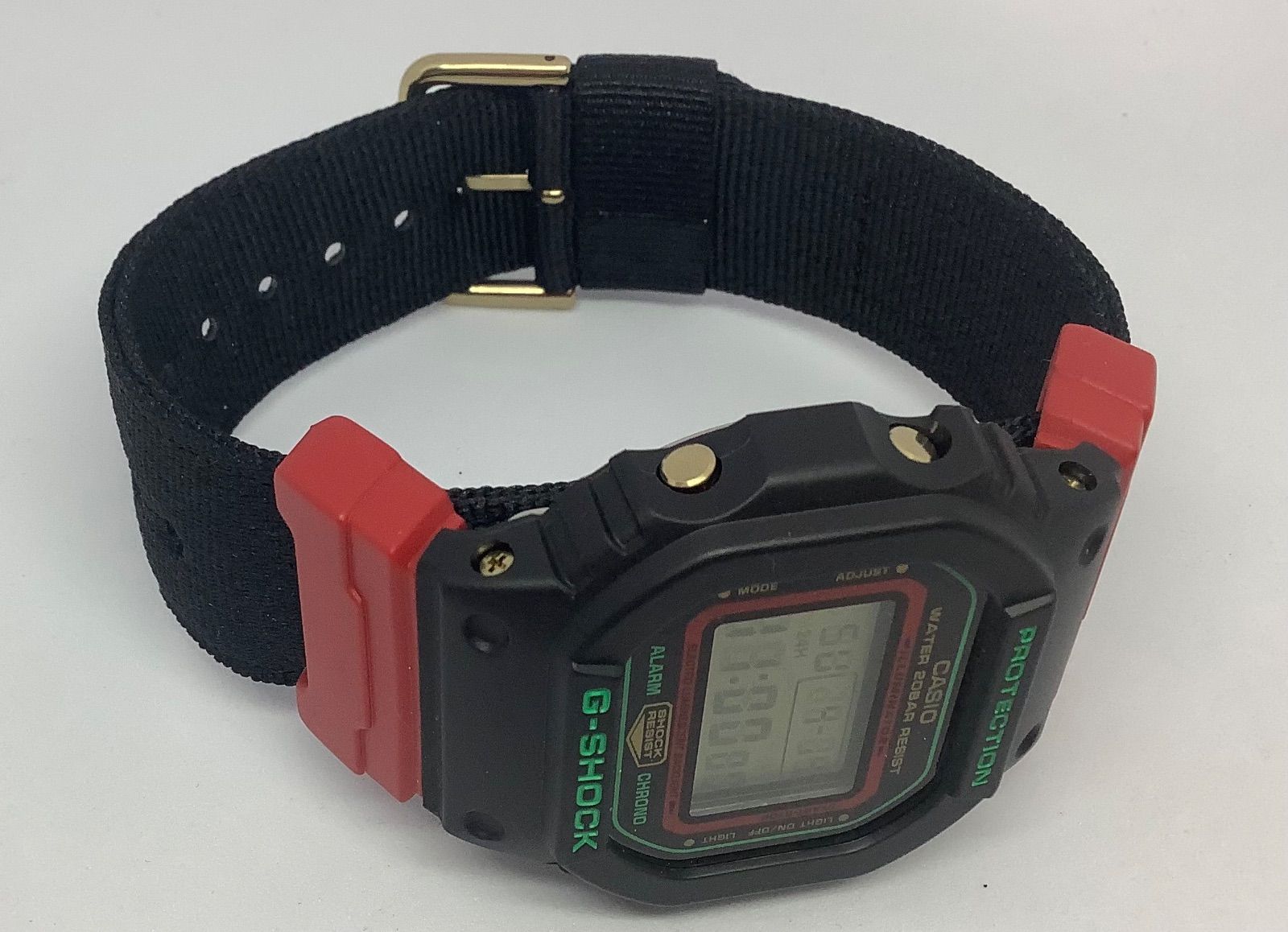 新品未使用品 カシオ(CASIO)復刻版 G−SHOCK DW−5600THC−1JF 
