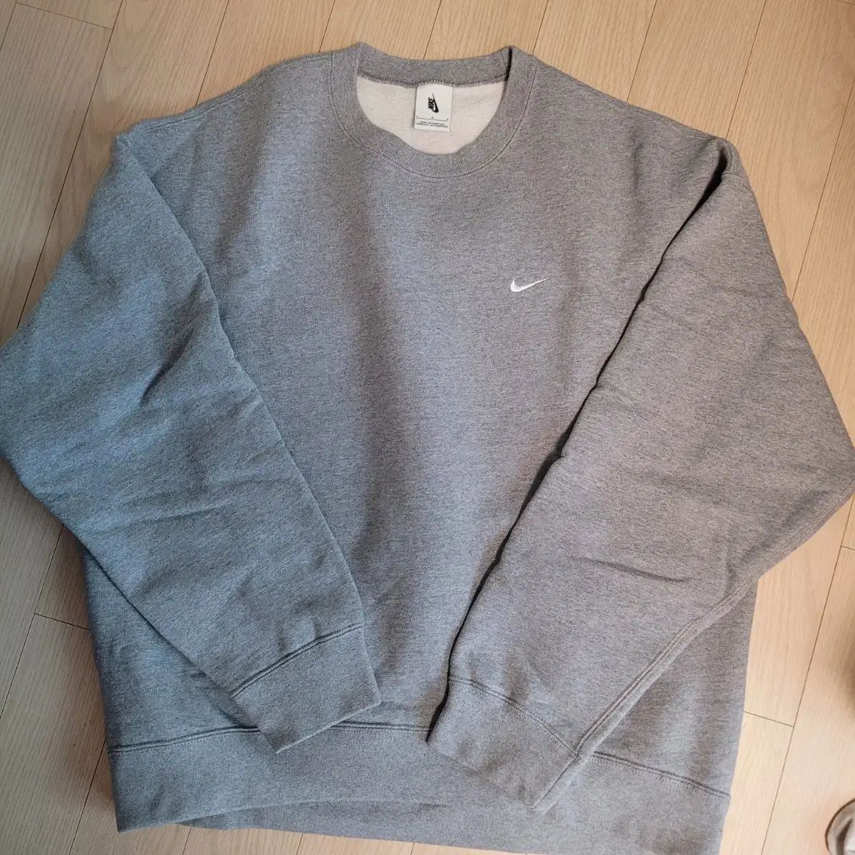 L Nike(ナイキ） nrg ソロスウッシュ スウッシュ パーカー