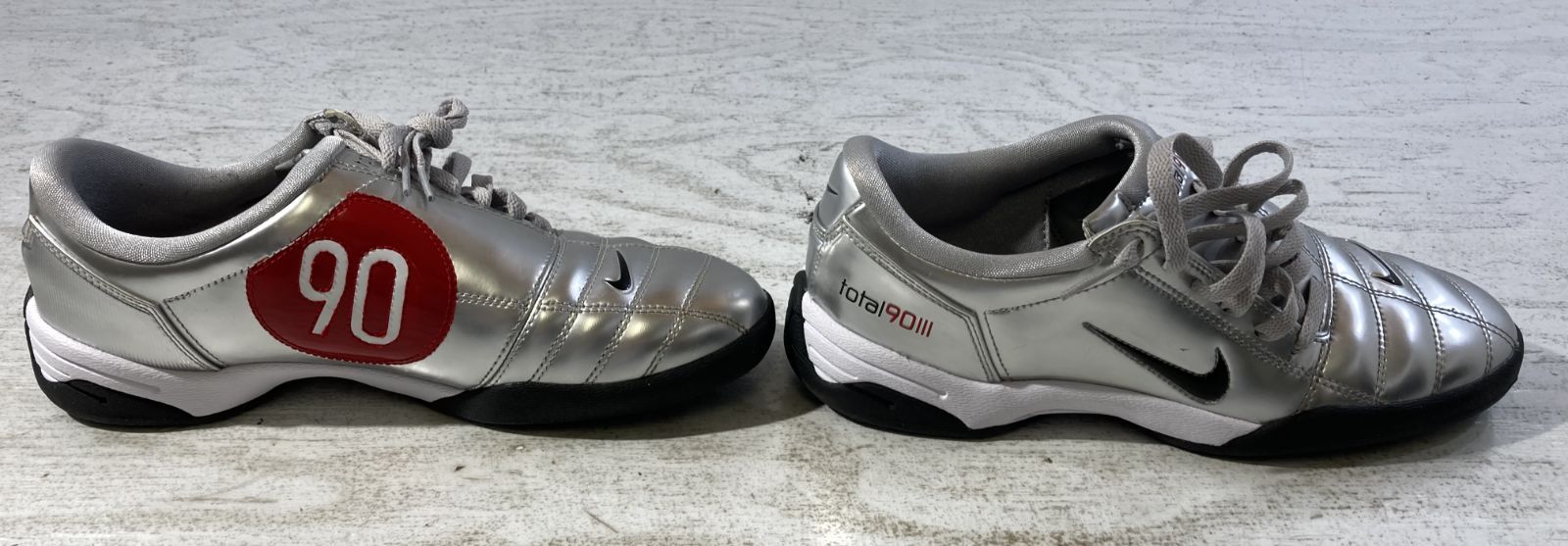 【未使用】NIKE TOTAL 90　海外限定カラーモデル　26cm 未使用】NIKE TOTAL 90 海外限定 最新カラーモデル 26cm