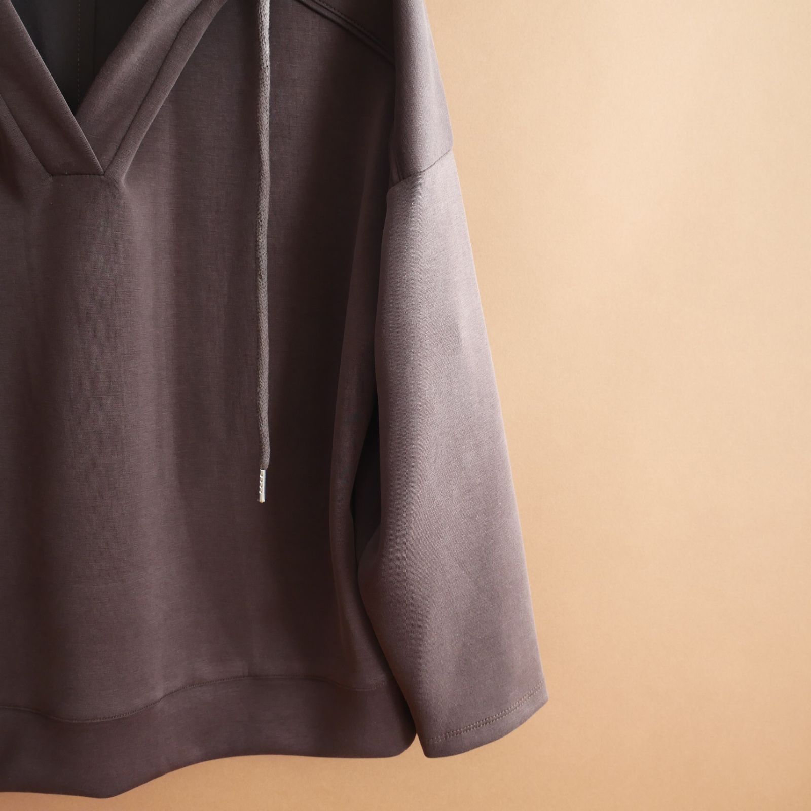 美しいマットな風合い イタリア製パーカー