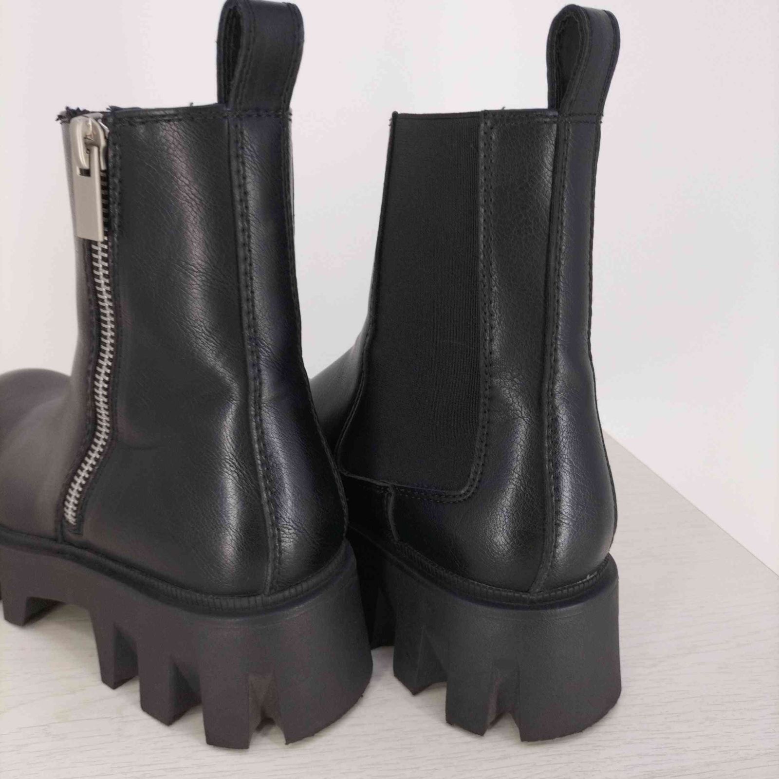 ザラ ZARA チャンキートラックソール チェルシーブーツ メンズ