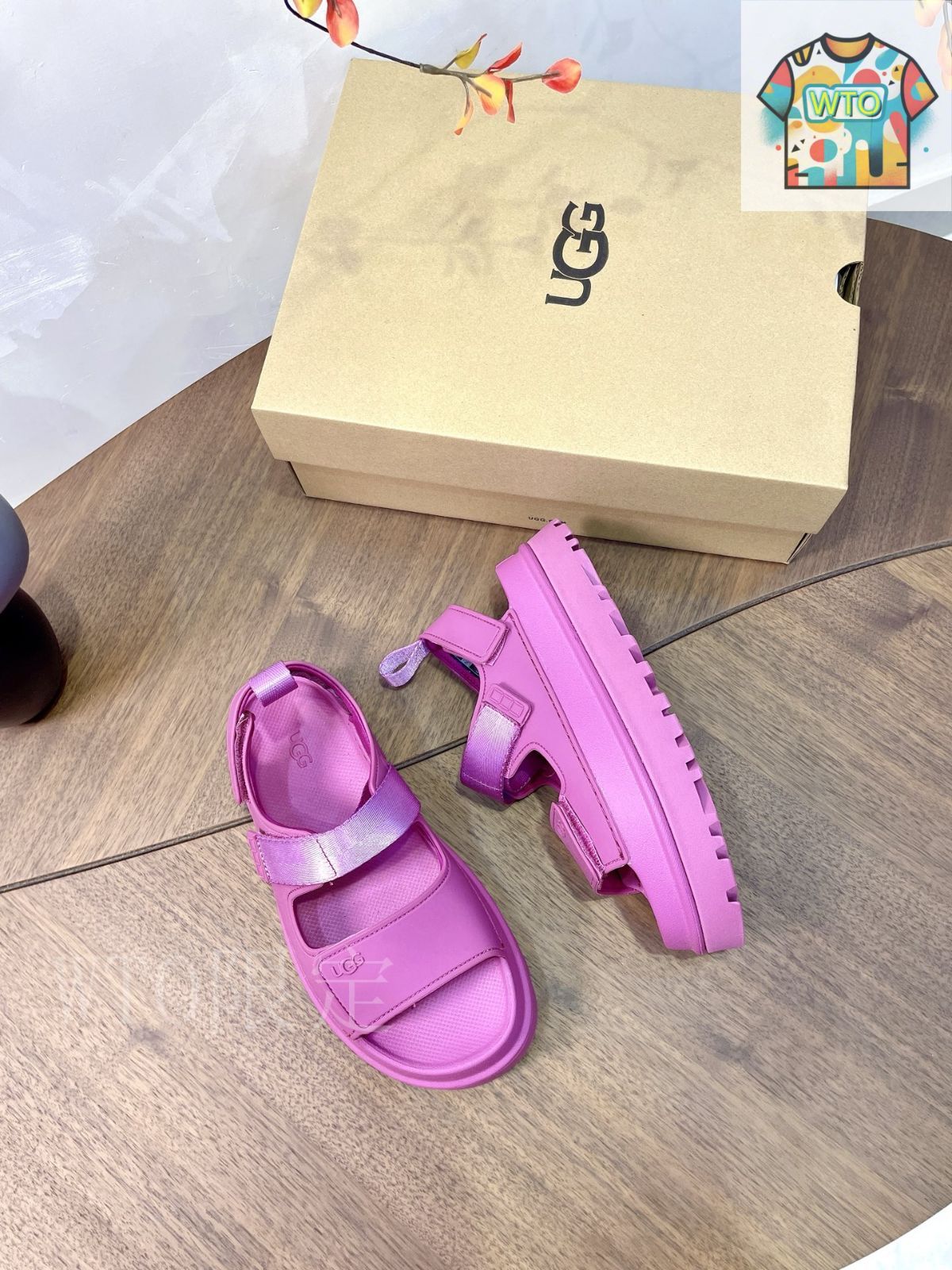 UGG マジックテープ 厚底サンダル05-UE77 - メルカリ