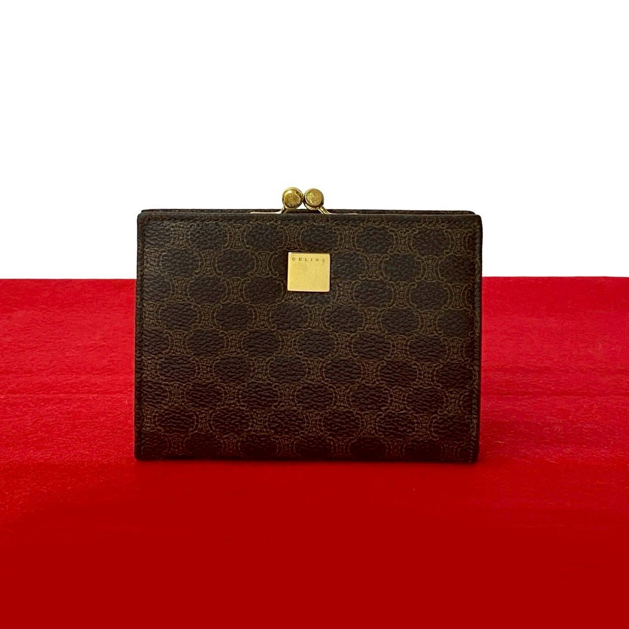 【希少品】 CELINE コインケース　がま口　マカダム　トリオンフ　ブラウン CELINE 英字ロゴ型押し マカダム柄 がま口財布 箱付き | Petit