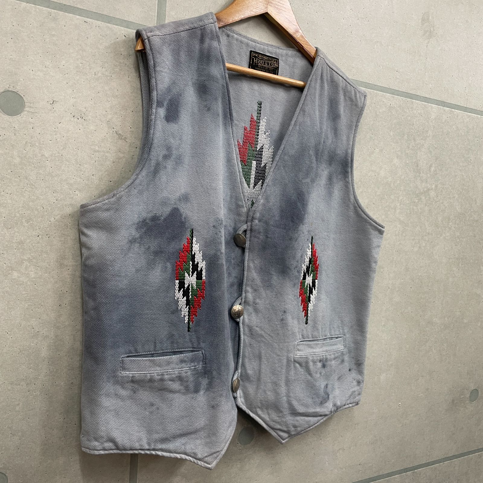 ヒューストン チマヨベスト オルテガ柄刺繍ベスト 物足りないコーディネイトが、これ1着でガラリと変わる
