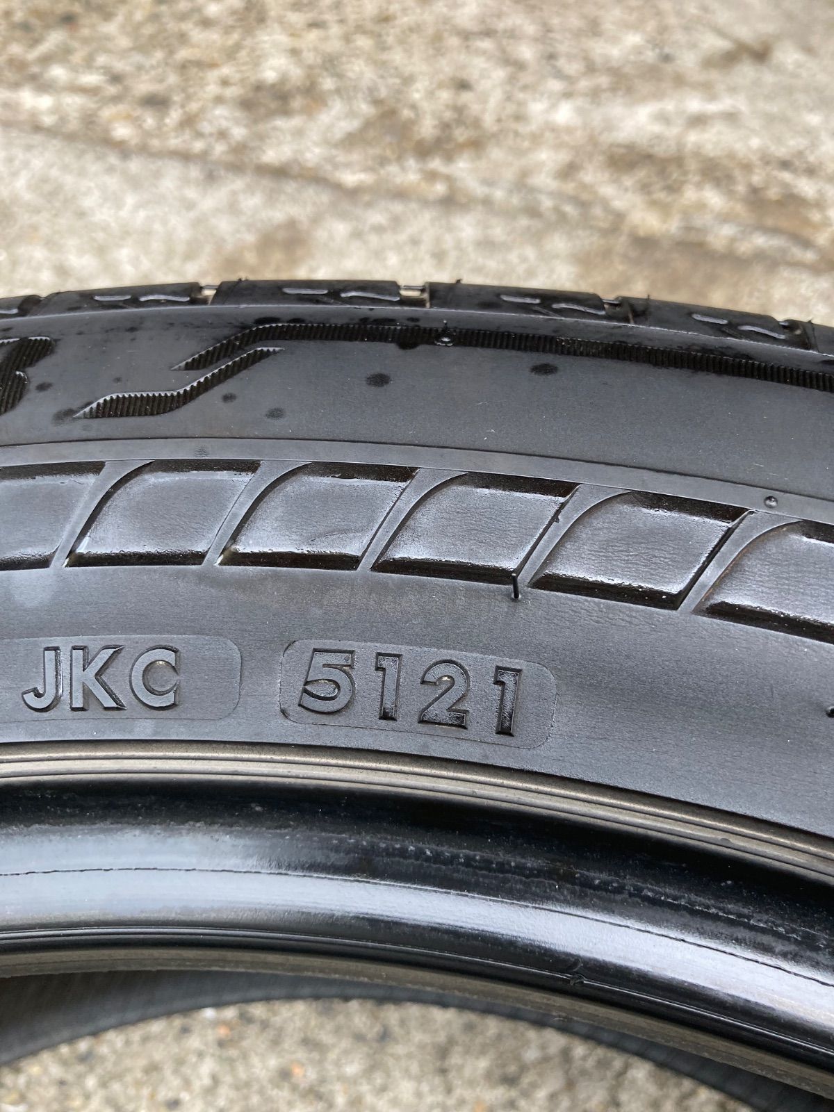 235|50R20 BRIDESTONE