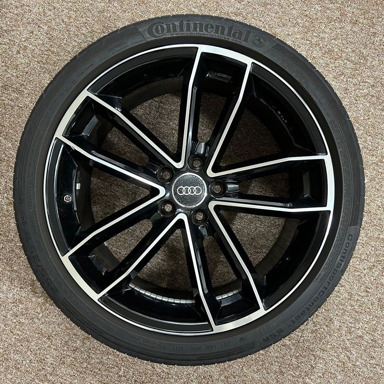 アウディ 純正ホイール19インチ 4本セット コンチネンタル 255/35R19 