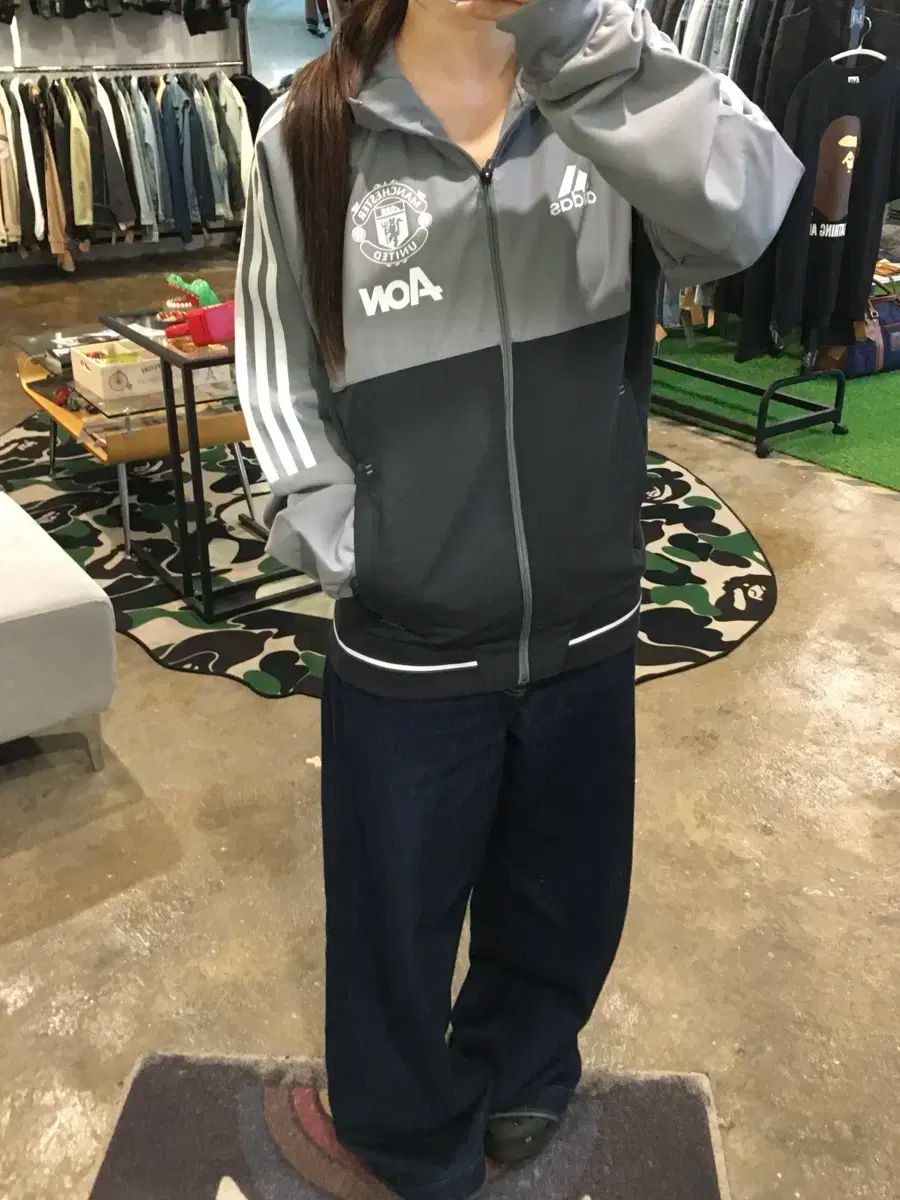 ウィンドブレーカー