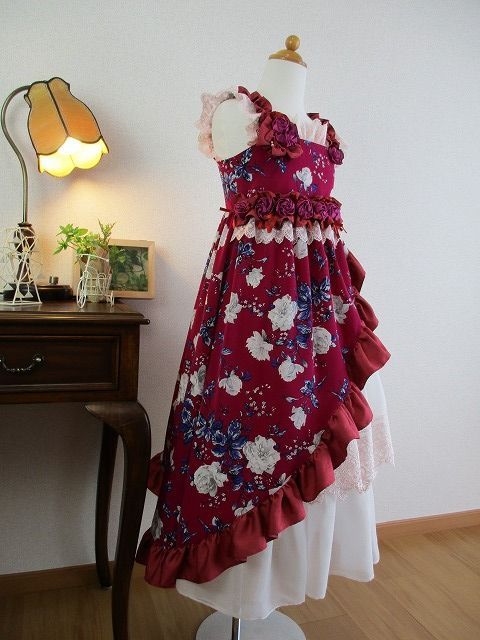 クリスマスプレゼントに！フリル付き花柄アシンメトリーのお姫様ドレス 赤色 130サイズ 子供ドレス 写真撮影 1/2成人式 結婚式 ピアノ発表会 音楽発表会 コンクール ロングドレス 誕生日 クリスマス プレゼント