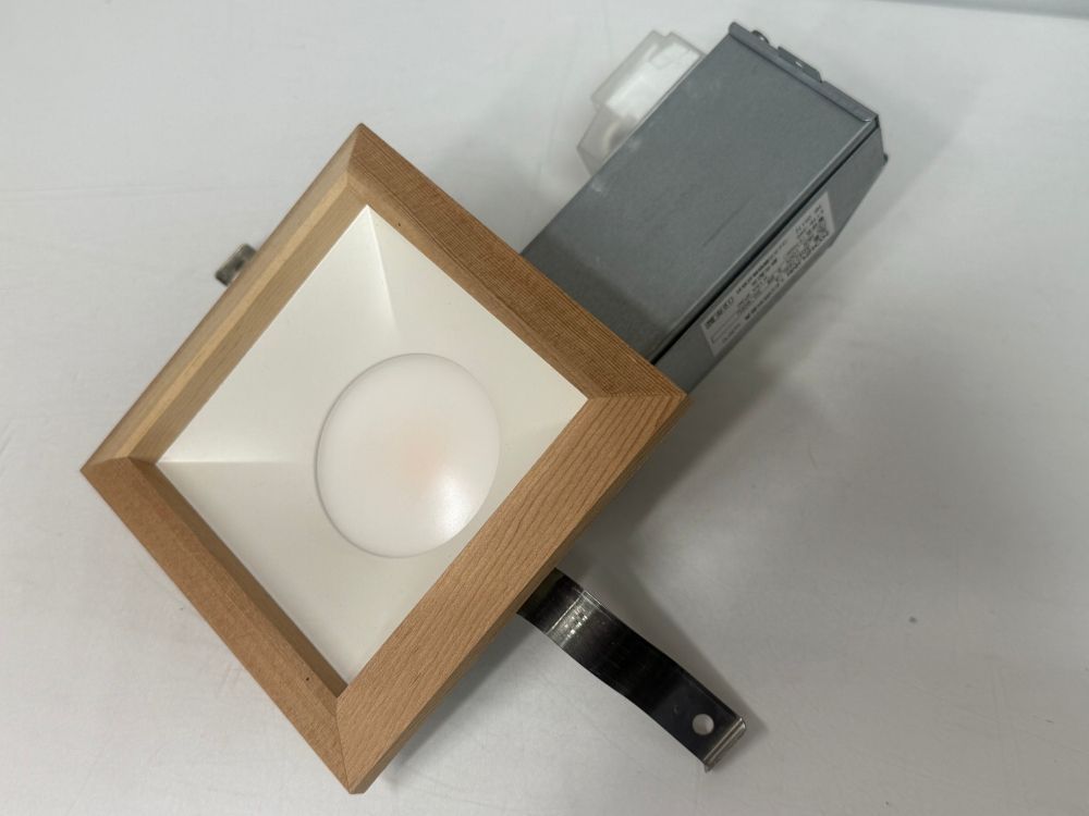 未開封 未使用品 コイズミ KOIZUMI LED一体型 ダウンライト ベースタイプ 防雨型 高気密SB形 埋込穴φ100 温白色 AD46456L 6箱セット