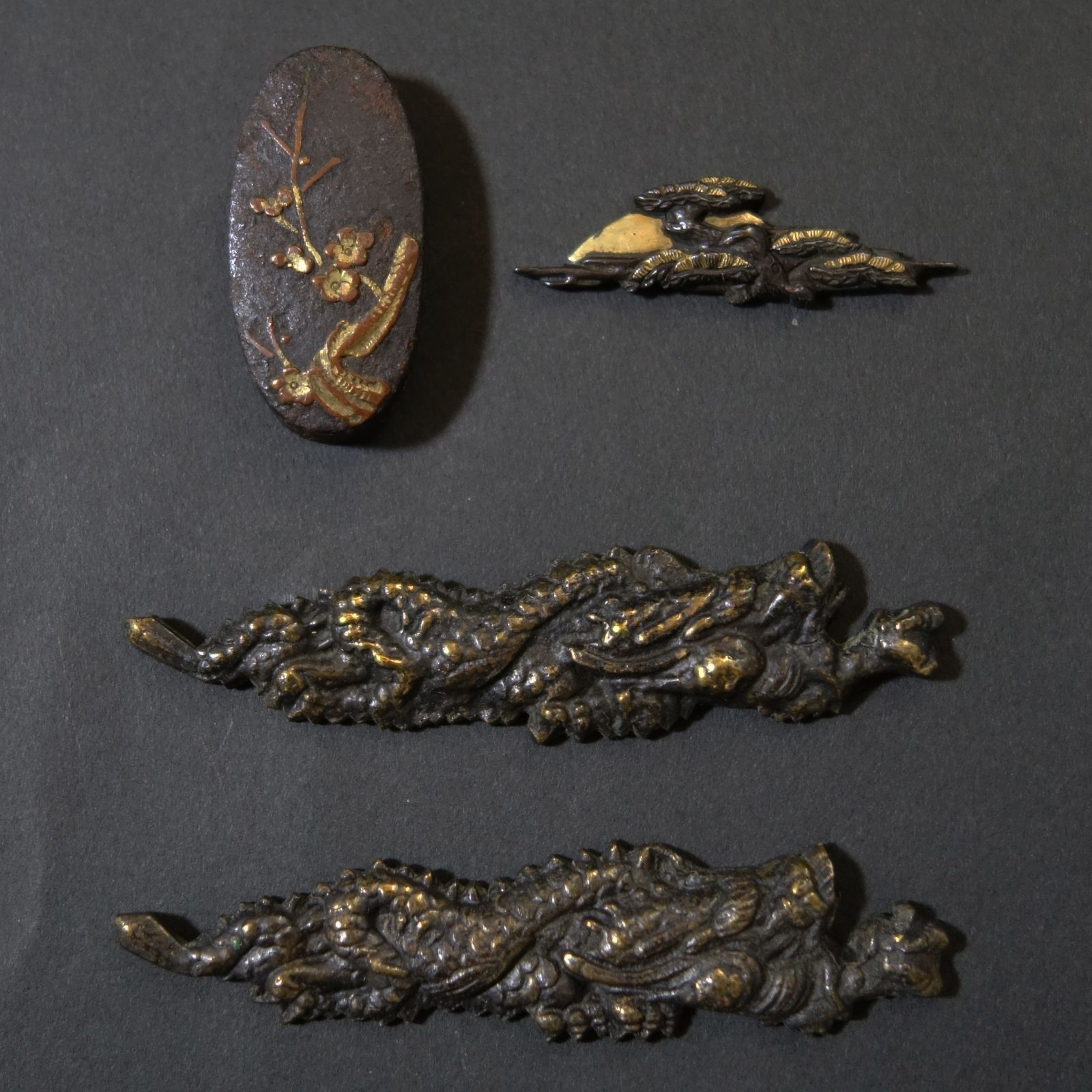 金工品 【 高肉彫 象嵌 鍍金 煙草入前金具 刀装具 ×7点 】 金属