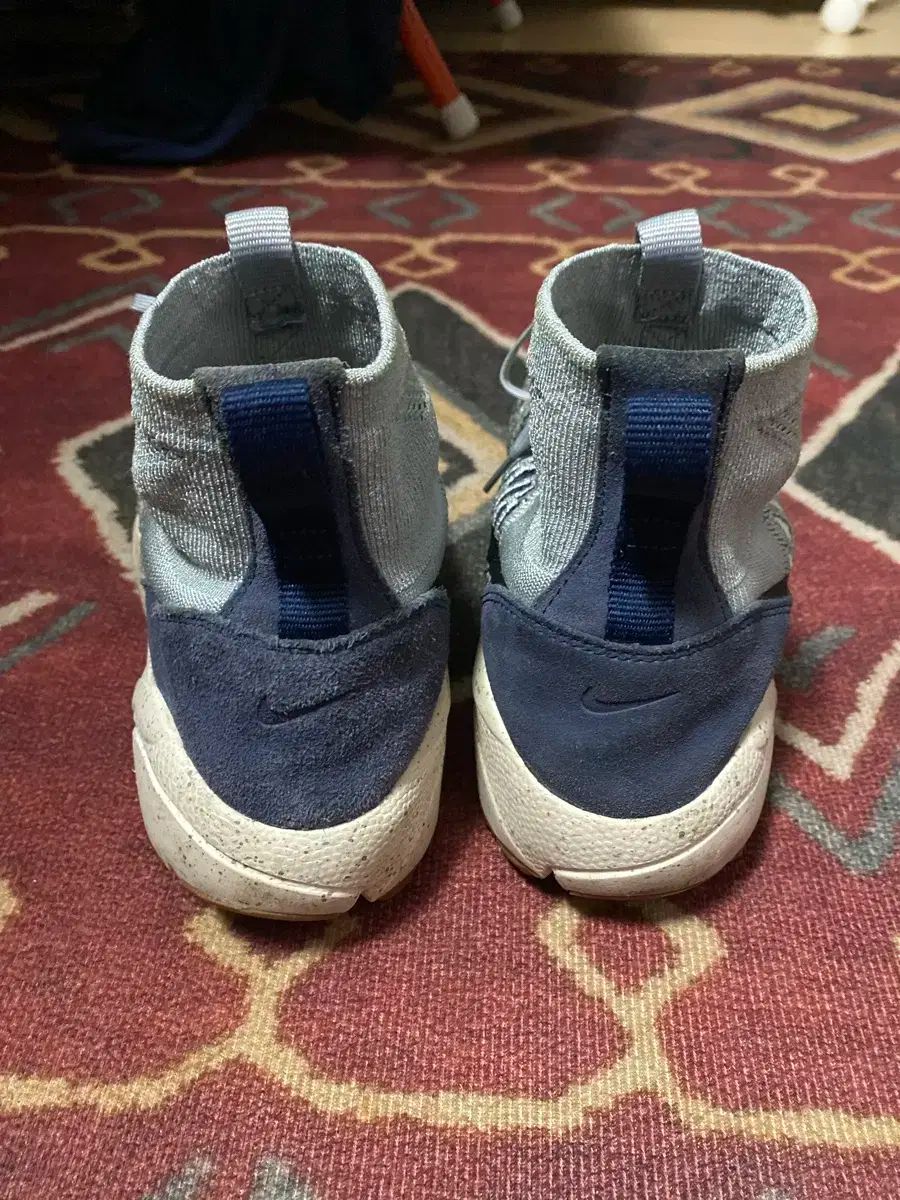 NIKE ナイキ