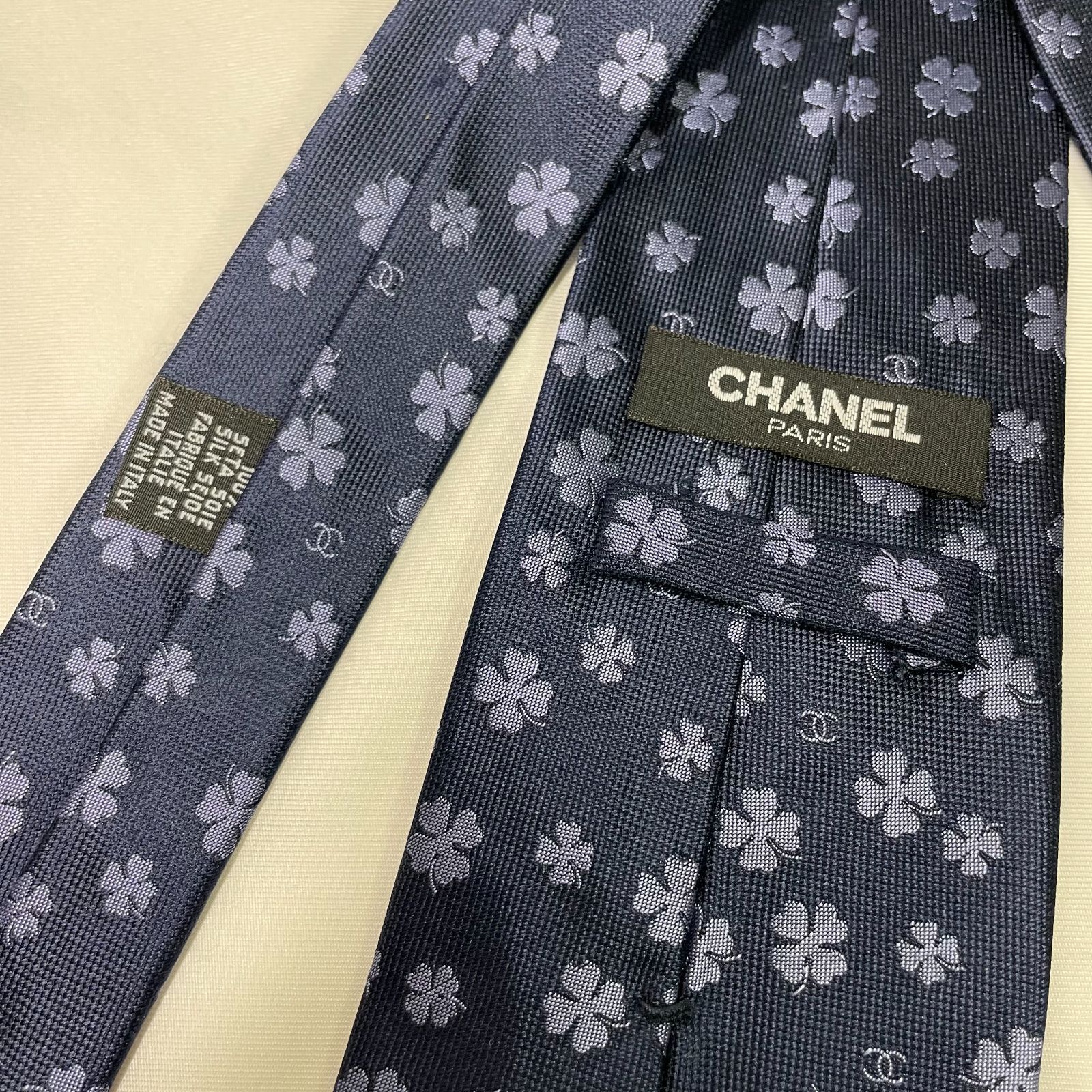 哲　極美品　シャネル　ネクタイ　ココマーク　クローバー　チェーン　ネイビー 極美品✨CHANEL シャネル ココマーク ロゴ ネクタイ クローバー