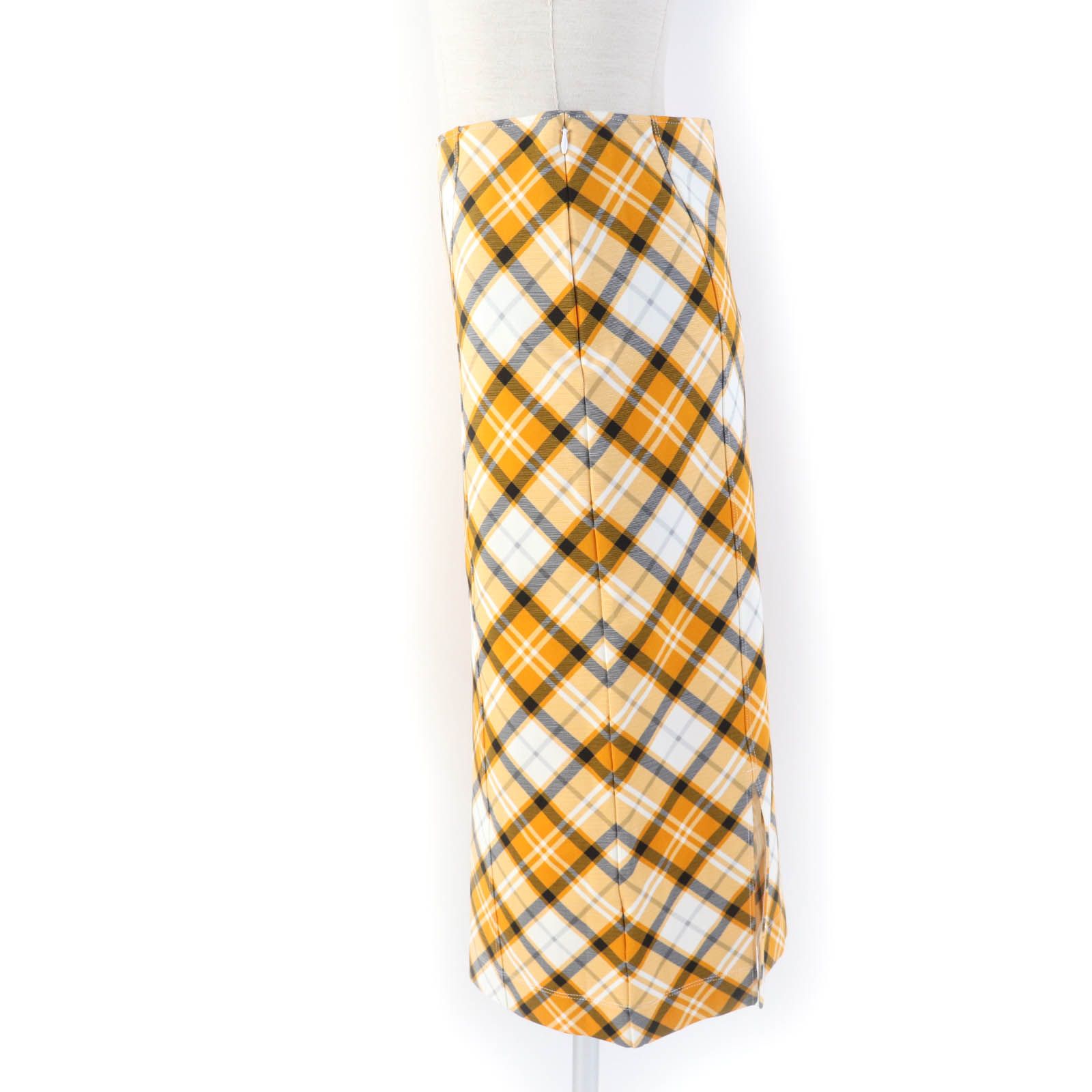 BURBERRY - 未使用 BURBERRY バーバリー チェック柄 タイト