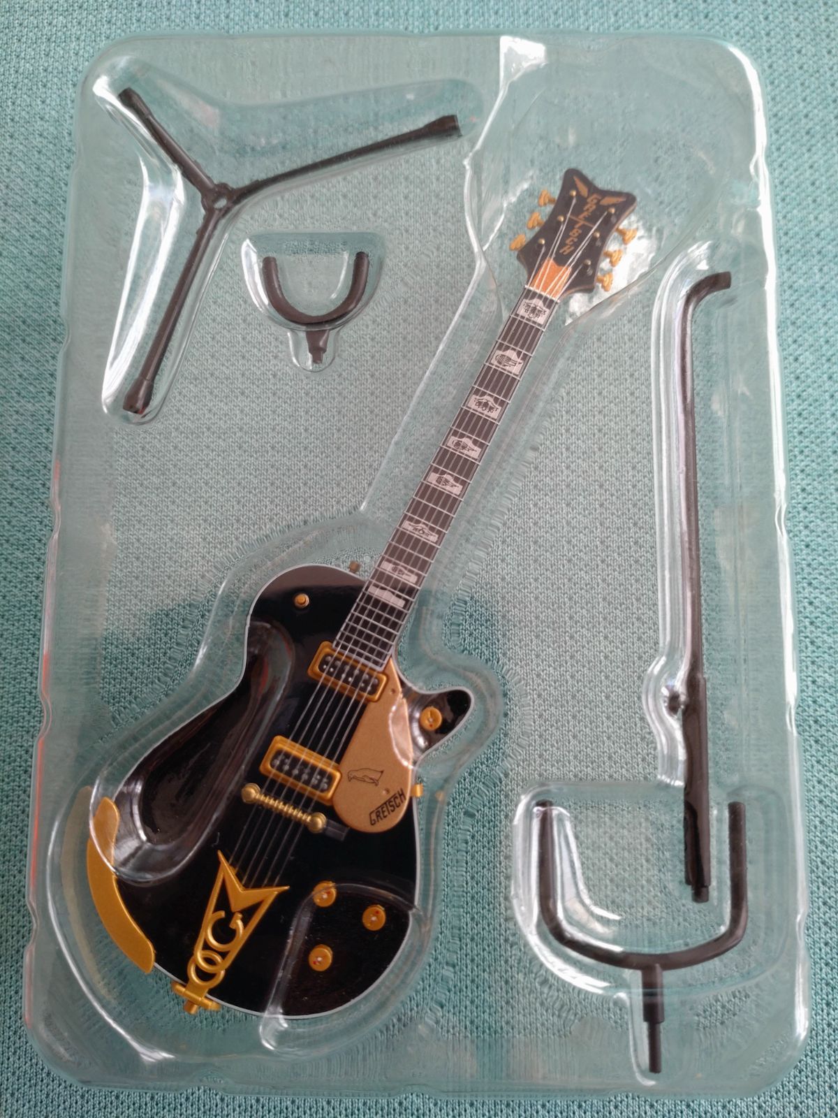 GRETSCHブラックペンギンG6134B Black Penguin ～Gretsch Guitar