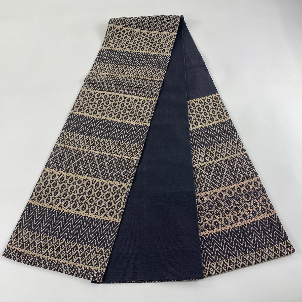 【逸品】●和楽本袋●六通●オリエンタル文様●袋帯● 袋帯 美品 逸品 華文 草花 刺繍 金糸 金茶 六通 正絹｜中古