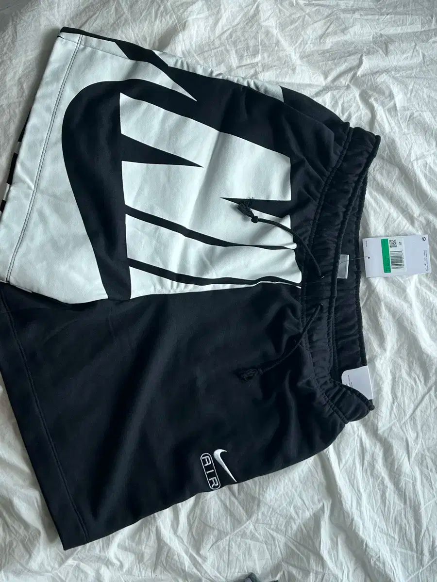 ナイキ ルーズフィット スウェット ショーツ