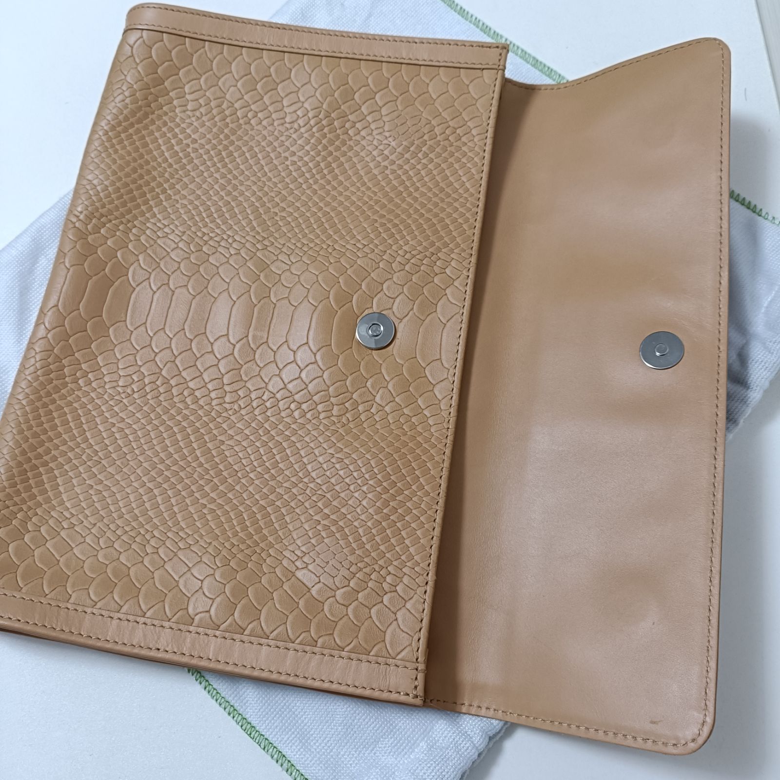 本革型押しレザー