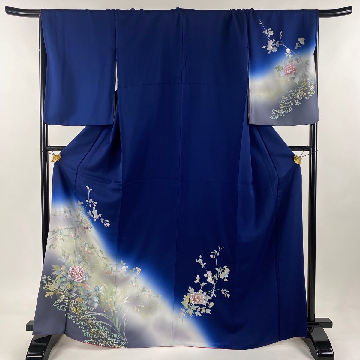 付下げ 身丈166.5cm 裄丈68.5cm L 袷 牡丹 枝梅 螺鈿 金銀彩 紺色 正絹 名品