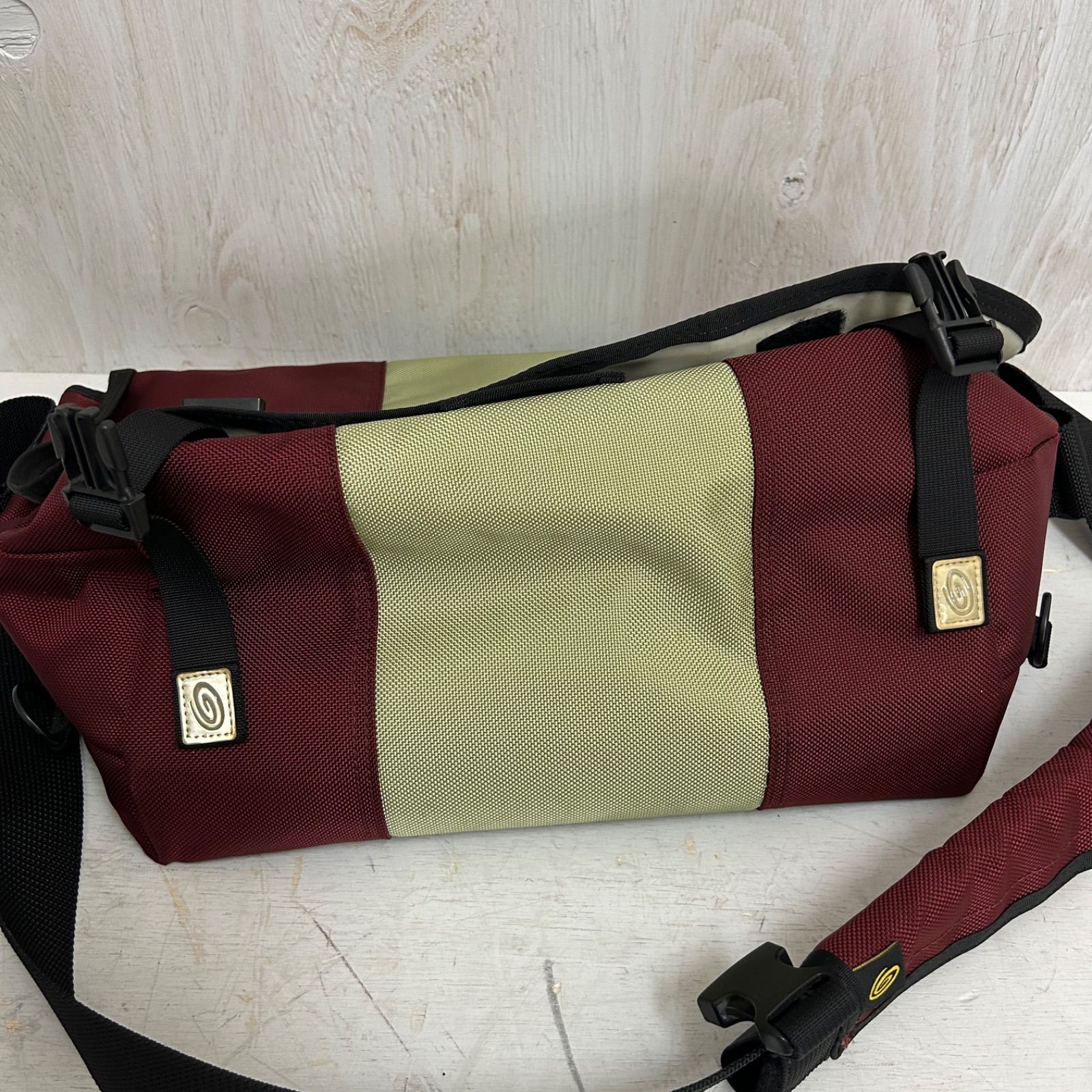 【美品】TIMBAK2　M メッセンジャーバッグ 緑 Amazon | [ティンバックツー] ショルダーバッグ クラシック
