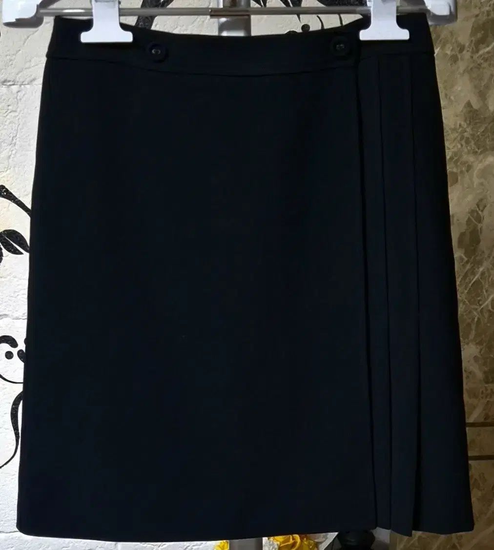 S MAX MARA マックスマーラ ラップ スカート 販売しています