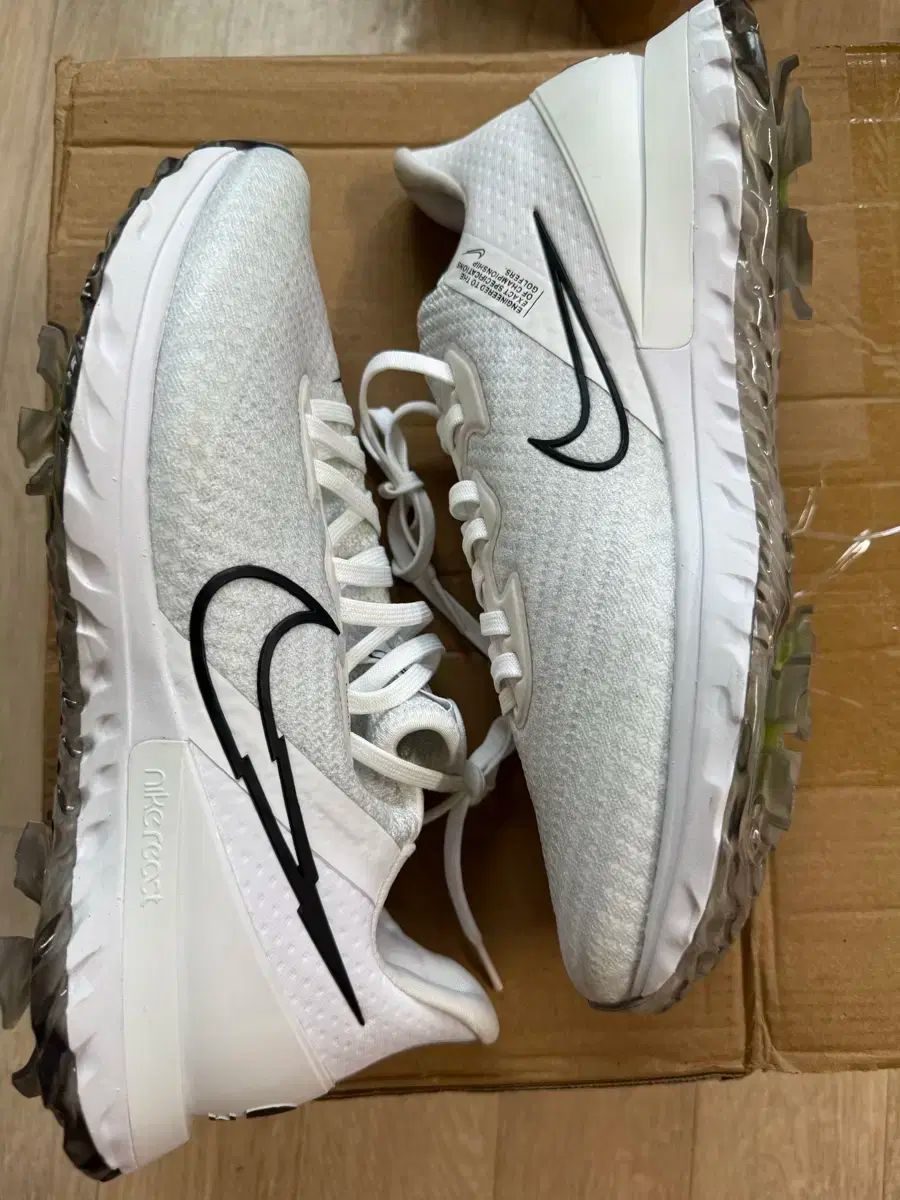 NIKE ナイキ ズーム インフィニティ フライニット 白 255 260