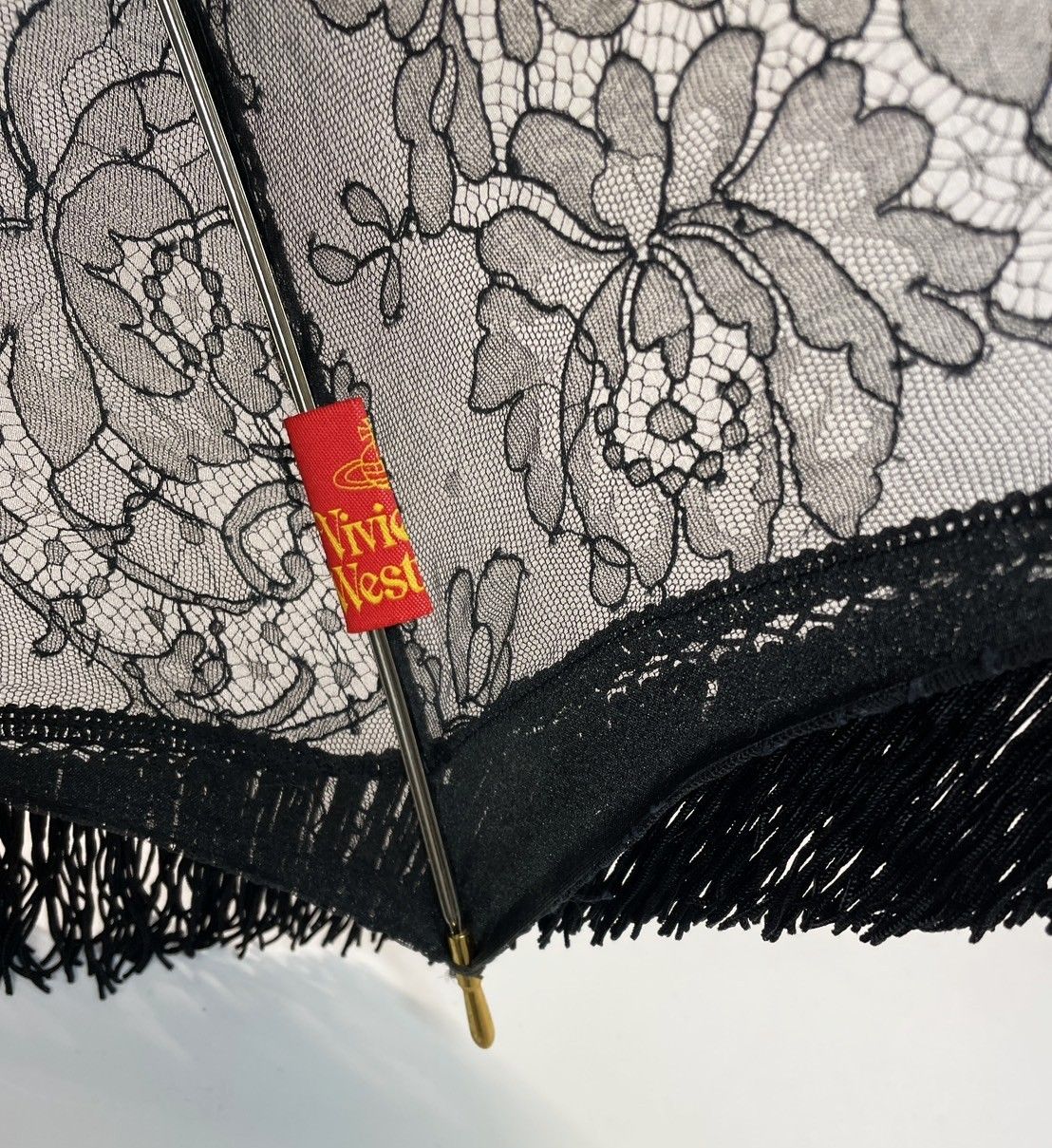 ヴィヴィアンウエストウッド レース日傘 黒白 Vivienne Westwood vivienne westwood ヴィヴィアンウエストウッド 日傘 フリンジ