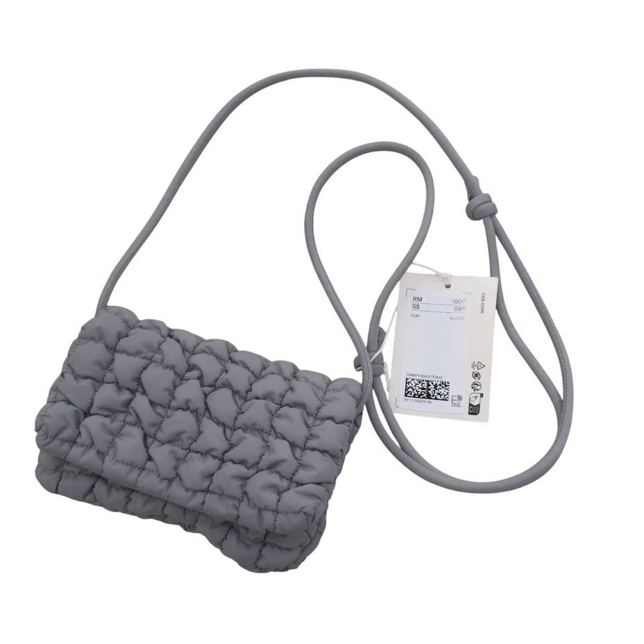 【新品・タグ付】COS ★キルトクロス ボディメッセンジャーバッグ QUILTED CROSSBODY MESSENGER - NYLON キルティングクロスボディ