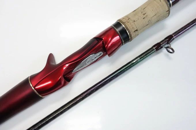 な*ん様 18ワールドシャウラ 1704R-2 美品 シマノ 18 ワールドシャウラ 1704R-2 (ベイトモデル) / バス