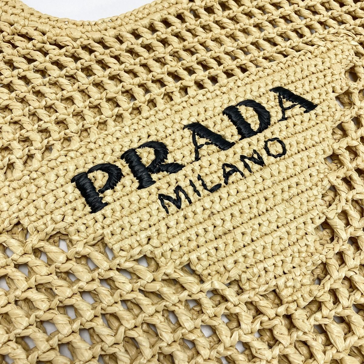 【PRADA】トートバック 大人気 ベージュ プラダ クロシェ ロゴ Amazon | [Prada] [プラダ] トートバッグ クロシェ ロゴ デ