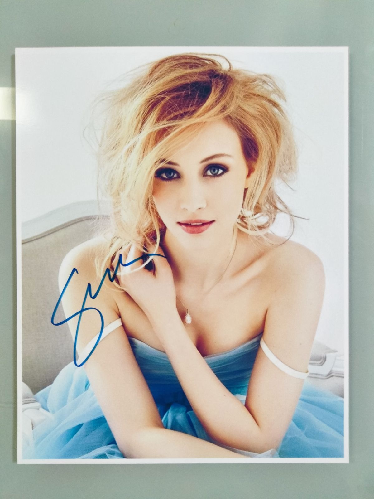 人気ブランド サラ・ガドン直筆サイン入り写真…Sarah Gadon…ロイヤル・ナイト 外国映画