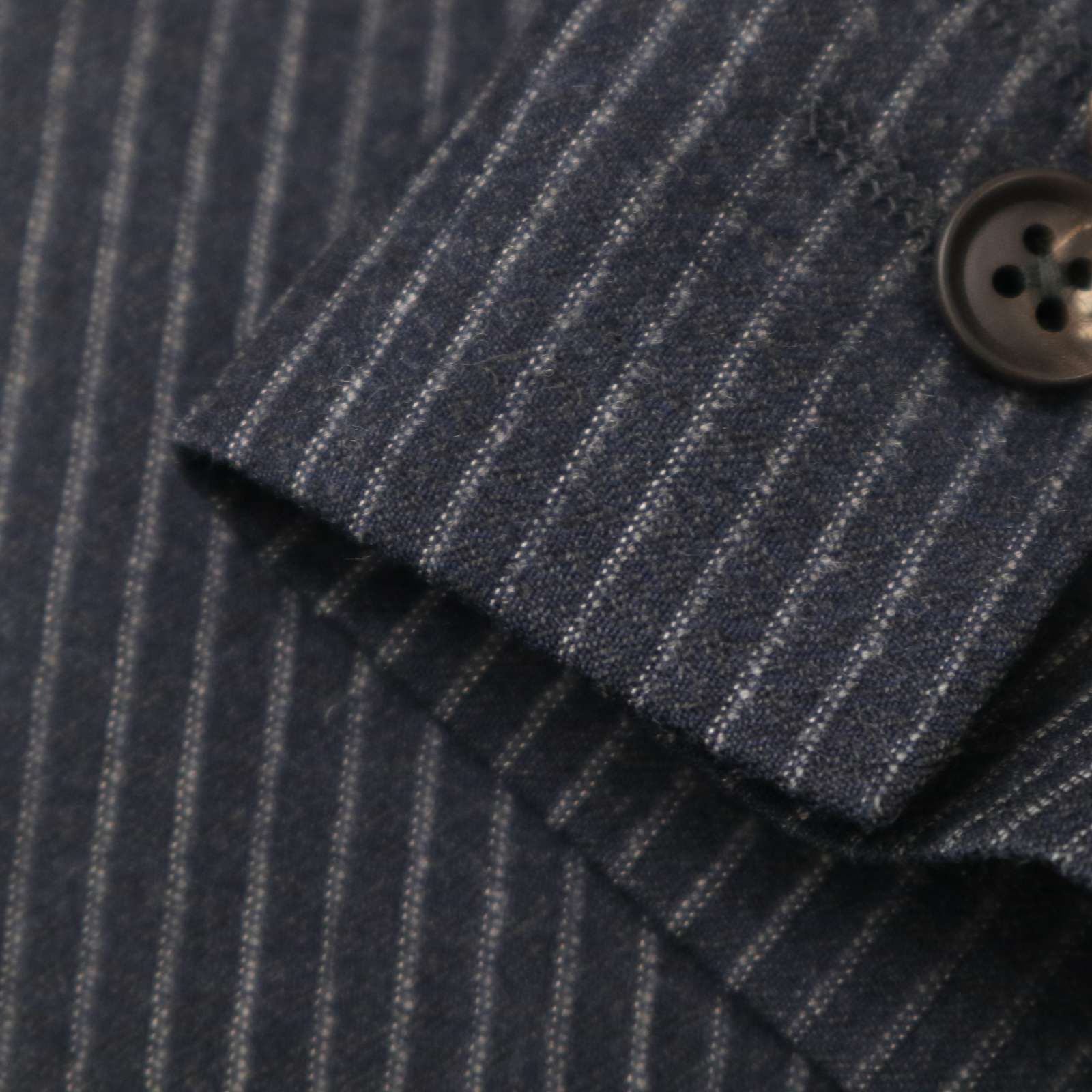 tomoスーツセレクト×グアベロ スーツ A6 紺ストライプカシミヤウール スーツ｜ストライプ｜SUIT SELECT | スーツセレクト公式通販