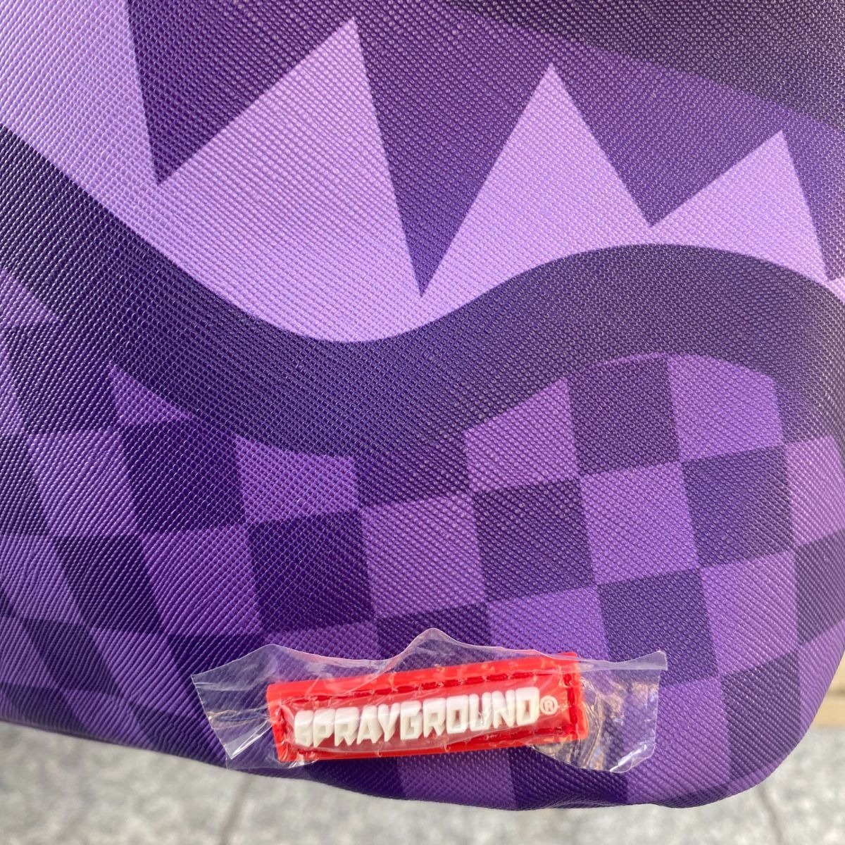 米国仕様 SPRAYGROUND スプレイグラウンド ALL SYSTEMS GO 紫 シャーク 