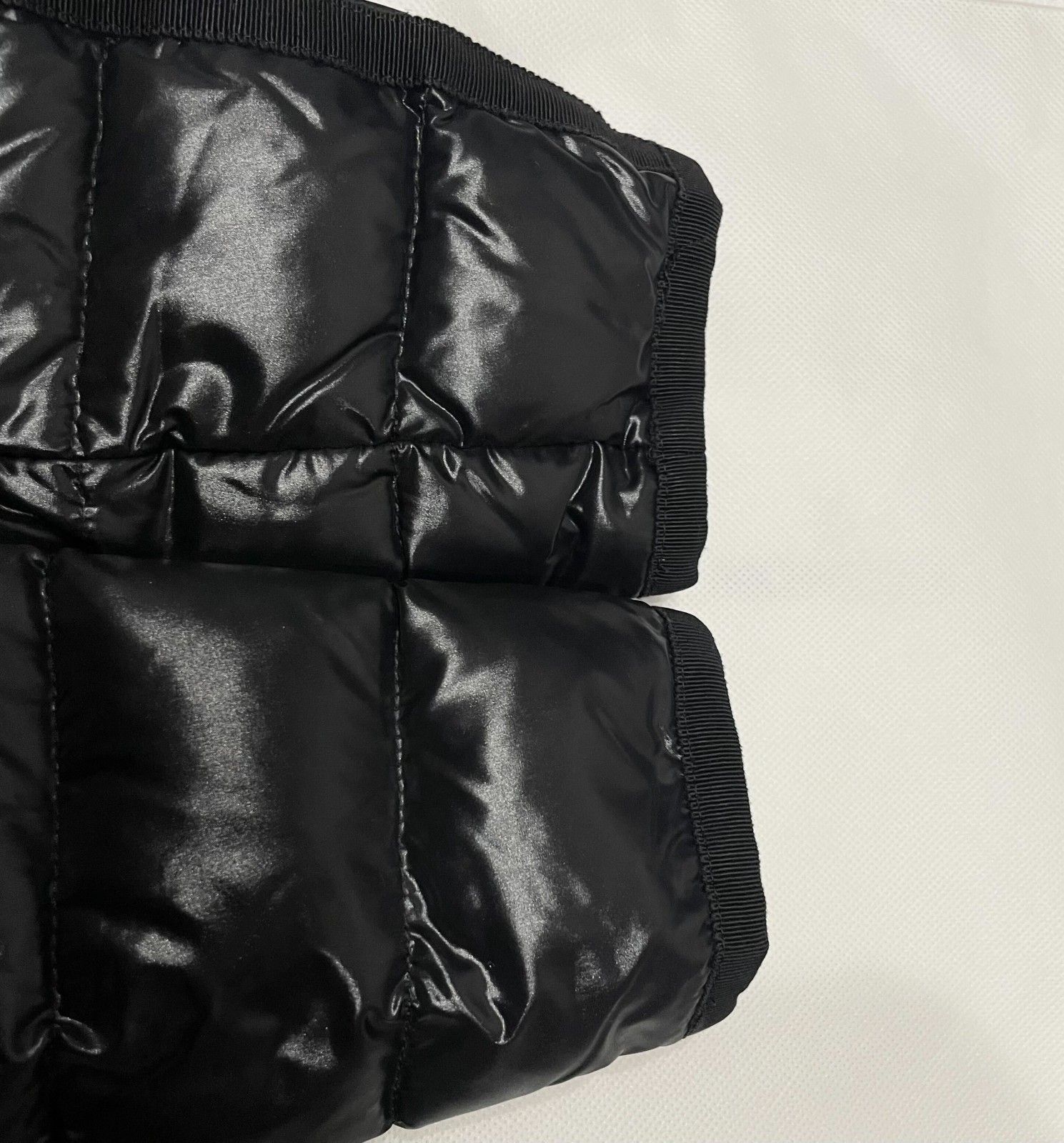 美品 MONCLER モンクレール ARMOISE ブラック ダウンジャケット MONCLER モンクレール ダウンジャケット アルモワーズ Armoise