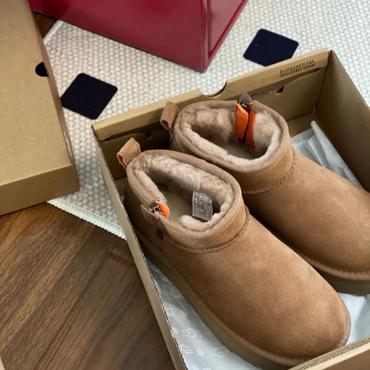 箱付 UGG アグ レディース ブーツ オールジェンダー クラシック ...