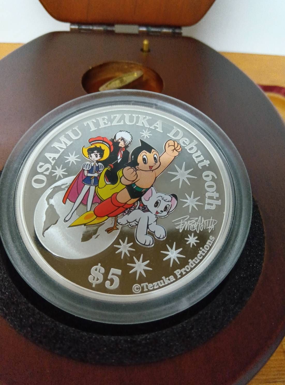 手塚治虫デビュー60周年記念銀貨 - メルカリ