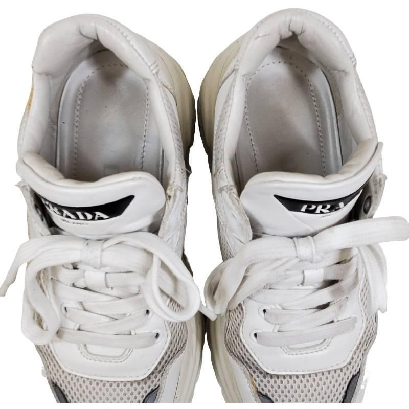 プラダ 880 スニーカー 厚底 本革 レザー ホワイト EU38 - メルカリ