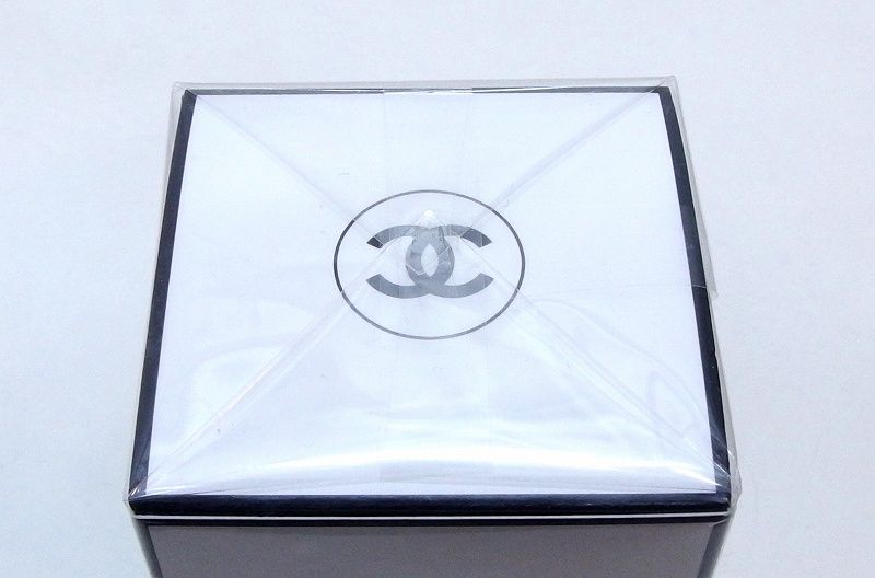 CHANEL シャネル